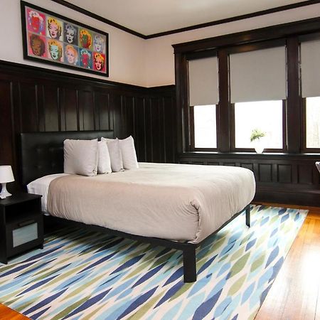 A Stylish Stay W/ A Queen Bed, Heated Floors.. #37 Brookline Zewnętrze zdjęcie