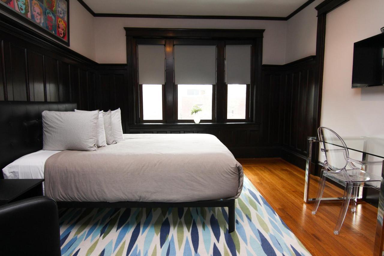 A Stylish Stay W/ A Queen Bed, Heated Floors.. #37 Brookline Zewnętrze zdjęcie